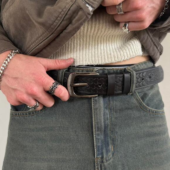Vintage Black Western Belt – Engraved Simple Design, Unisex, Fits 26–34, New - Picture 8 of 9